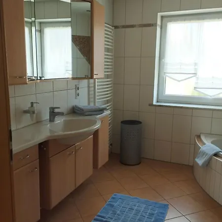 شقة Im Fraenkischen Seenland Fuer Bis Zu 4 Personen هيلبولتشتاين